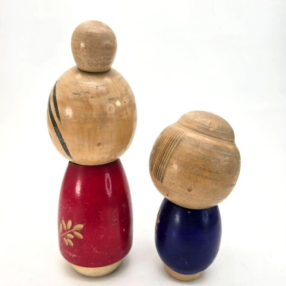Vintage Japanese Kokeshi Dolls Handcrafted Wooden Pair Red Blue JE129 - Picture 5 of 8